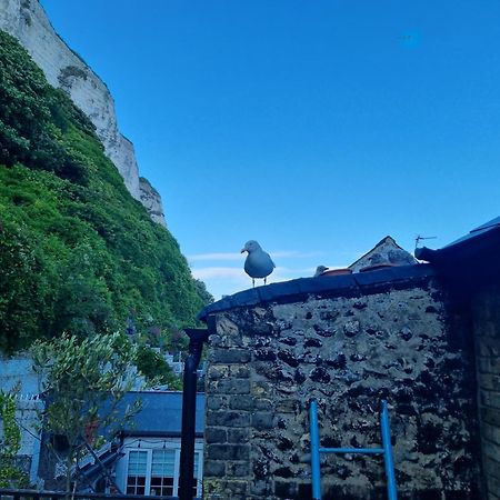 First And Last Youth Hostel Dover Buitenkant foto