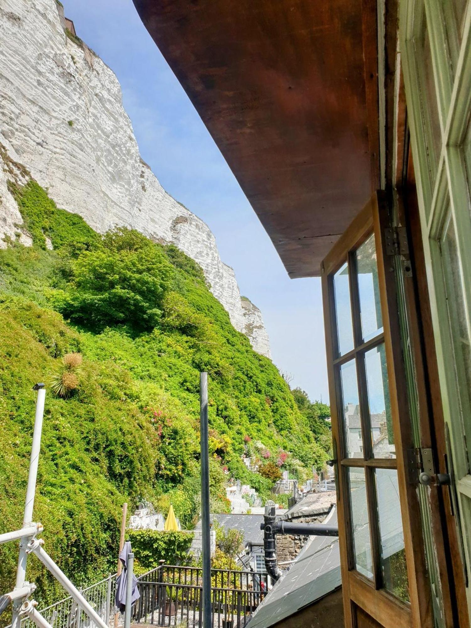 First And Last Youth Hostel Dover Buitenkant foto